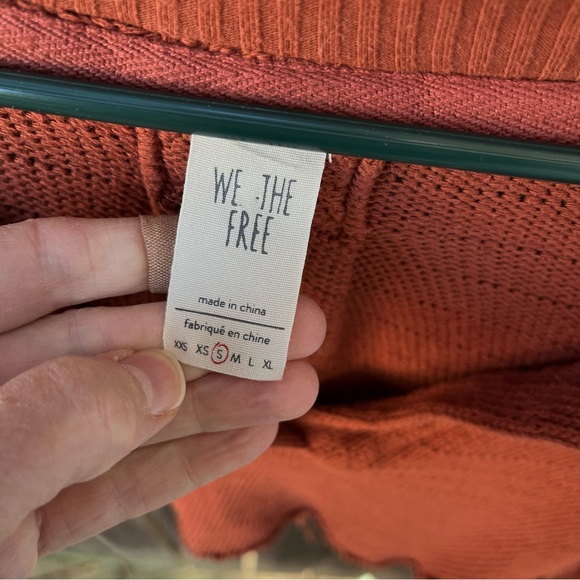 We The Free by Free People Darcy Cropped Distressed Burnt Orange Sweater Sz S - Picture 9 of 15